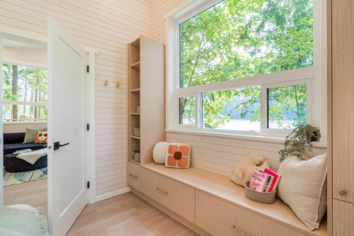 14 Croker Island E, North Vancouver, BC - Indoor Photo Showing Other Room