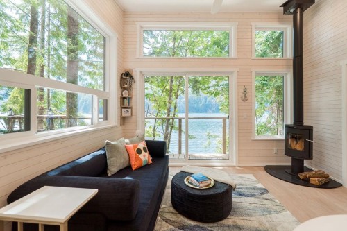 14 Croker Island E, North Vancouver, BC - Indoor With Fireplace