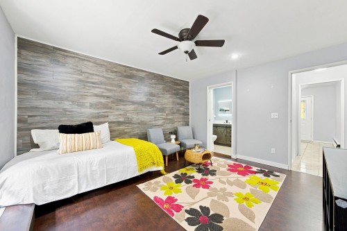 12044 Mcintyre Court, Maple Ridge, BC - Indoor Photo Showing Bedroom