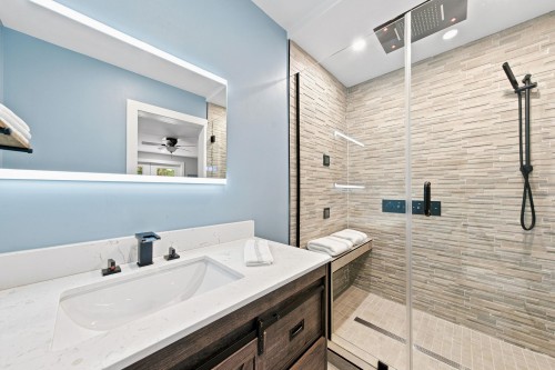 12044 Mcintyre Court, Maple Ridge, BC - Indoor Photo Showing Bathroom