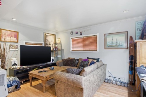12357 189A Street, Pitt Meadows, BC - Indoor Photo Showing Living Room