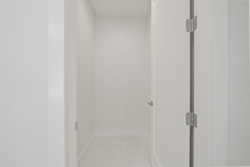 6720 Francis Road, Richmond, BC - Indoor
