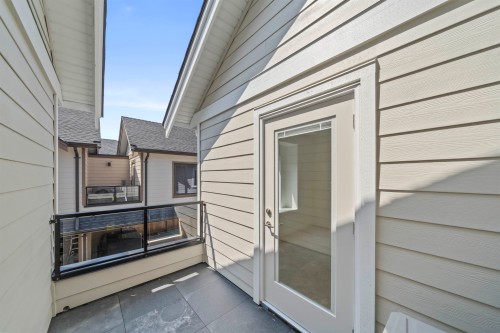 6720 Francis Road, Richmond, BC - Outdoor With Balcony With Exterior