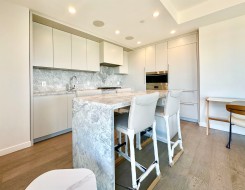 1907-7433 Cambie Street Vancouver, BC V6P 0J8