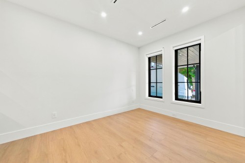 3-646 E 23Rd Avenue, Vancouver, BC - Indoor Photo Showing Other Room