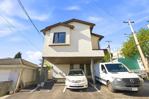 3-646 E 23Rd Avenue, Vancouver, BC - Outdoor