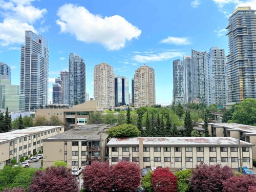 602-4333 Central Boulevard  Burnaby, BC V5H 4W8