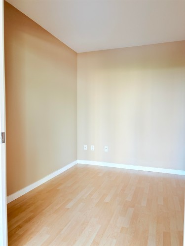 602-4333 Central Boulevard, Burnaby, BC - Indoor Photo Showing Other Room