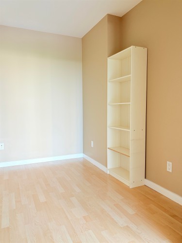 602-4333 Central Boulevard, Burnaby, BC - Indoor Photo Showing Other Room