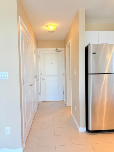 602-4333 Central Boulevard, Burnaby, BC - Indoor Photo Showing Other Room