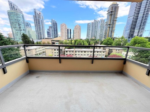 602-4333 Central Boulevard, Burnaby, BC - Outdoor