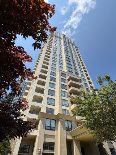 602-4333 Central Boulevard, Burnaby, BC - Outdoor With Facade