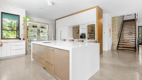 2650 Rosebery Avenue, West Vancouver, BC - Indoor Photo Showing Kitchen
