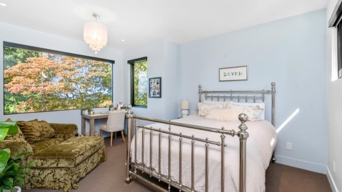 2650 Rosebery Avenue, West Vancouver, BC - Indoor Photo Showing Bedroom
