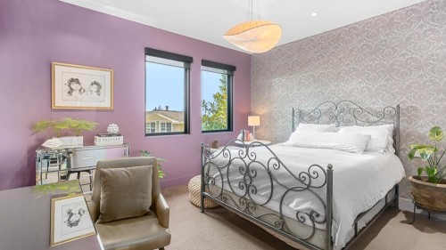 2650 Rosebery Avenue, West Vancouver, BC - Indoor Photo Showing Bedroom