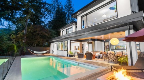 2650 Rosebery Avenue, West Vancouver, BC - Outdoor With In Ground Pool