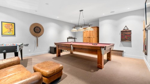 2650 Rosebery Avenue, West Vancouver, BC - Indoor Photo Showing Other Room