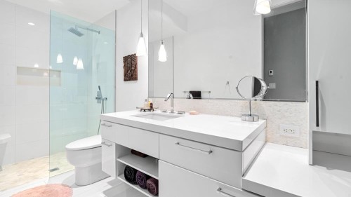 2650 Rosebery Avenue, West Vancouver, BC - Indoor Photo Showing Bathroom