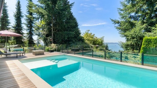 2650 Rosebery Avenue, West Vancouver, BC - Outdoor With In Ground Pool With Backyard