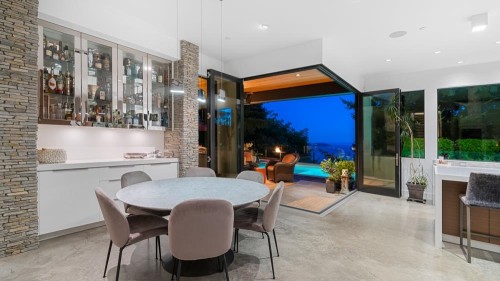 2650 Rosebery Avenue, West Vancouver, BC - Indoor Photo Showing Dining Room