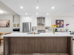 401-1496 Charlotte Road  North Vancouver, BC V7J 0C9