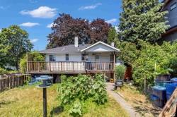 3822 Kincaid Street  Burnaby, BC V5G 1V4