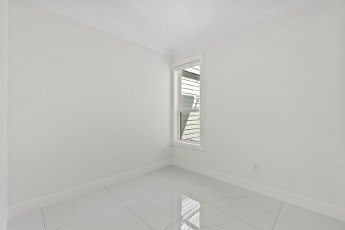 8073 18Th Avenue, Burnaby, BC - Indoor Photo Showing Other Room