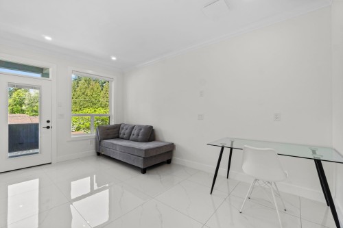8073 18Th Avenue, Burnaby, BC - Indoor
