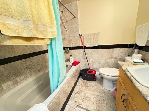 1784 Coquitlam Avenue, Port Coquitlam, BC - Indoor Photo Showing Bathroom