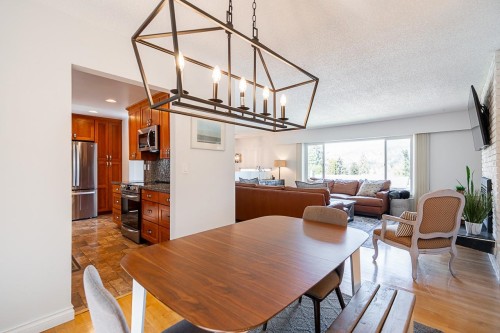 1062 Spar Drive, Coquitlam, BC - Indoor Photo Showing Dining Room