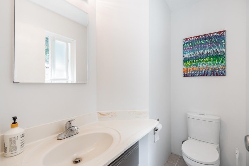 1062 Spar Drive, Coquitlam, BC - Indoor Photo Showing Bathroom