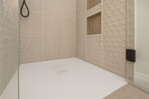 5636 Cascade Crescent, Sechelt, BC - Indoor Photo Showing Bathroom