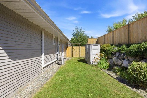 5636 Cascade Crescent, Sechelt, BC - Outdoor With Exterior
