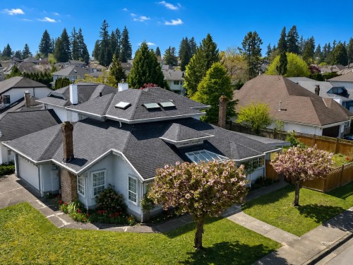 1888 Walnut Crescent  Coquitlam, BC V3J 7T2