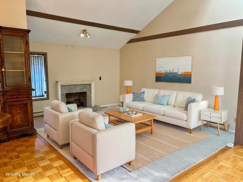 1888 Walnut Crescent, Coquitlam, BC - Indoor Photo Showing Living Room With Fireplace
