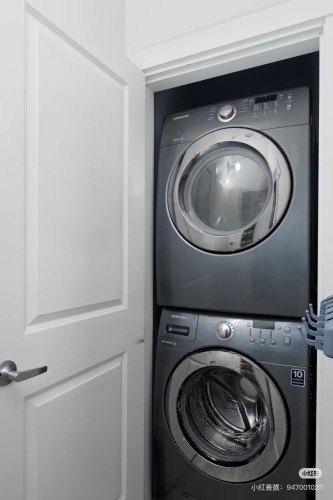 192 44Th Avenue E, Vancouver, BC - Indoor Photo Showing Laundry Room