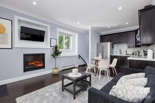 192 44Th Avenue E, Vancouver, BC - Indoor Photo Showing Living Room With Fireplace