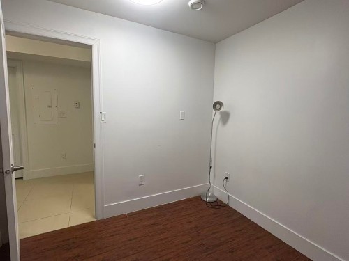 Halifax + Cliff Ave, Burnaby, BC - Indoor Photo Showing Other Room