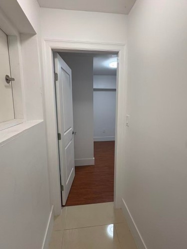 Halifax + Cliff Ave, Burnaby, BC - Indoor Photo Showing Other Room