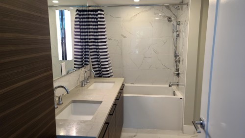 8888 Spires Road, Richmond, BC - Indoor Photo Showing Bathroom