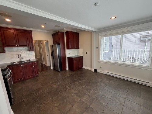 4585 Commercial Street, Vancouver, BC - Indoor Photo Showing Kitchen