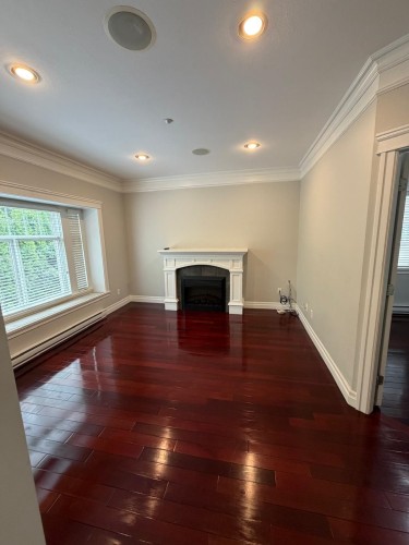 4585 Commercial Street, Vancouver, BC - Indoor Photo Showing Other Room