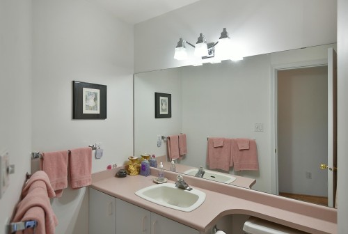 21-544 Eaglecrest Drive, Gibsons, BC - Indoor Photo Showing Bathroom