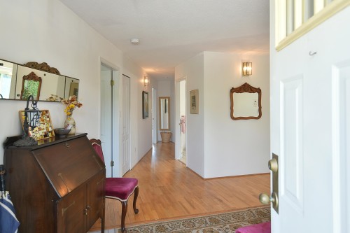 21-544 Eaglecrest Drive, Gibsons, BC - Indoor Photo Showing Other Room
