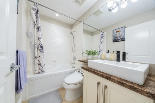 5603 Willow Street, Vancouver, BC - Indoor Photo Showing Bathroom