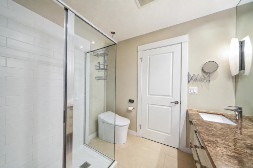 5603 Willow Street, Vancouver, BC - Indoor Photo Showing Bathroom