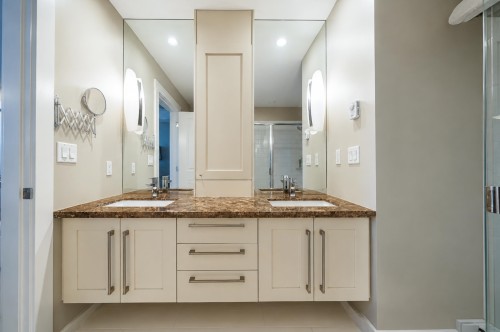 5603 Willow Street, Vancouver, BC - Indoor Photo Showing Bathroom