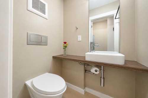 5603 Willow Street, Vancouver, BC - Indoor Photo Showing Bathroom