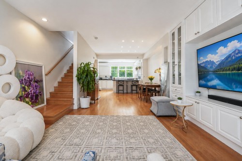 5603 Willow Street, Vancouver, BC - Indoor