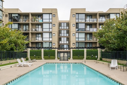 511-7831 Westminster Highway, Richmond, BC - Outdoor With In Ground Pool